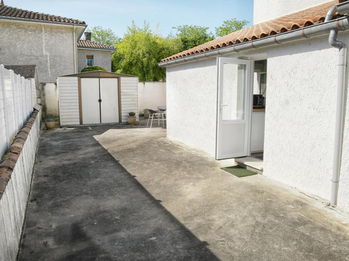 T2 - 28M2 Avec Cour Et Stationnement, Wifi Et Linge Fournis Διαμέρισμα Ανγκουλέμ Εξωτερικό φωτογραφία